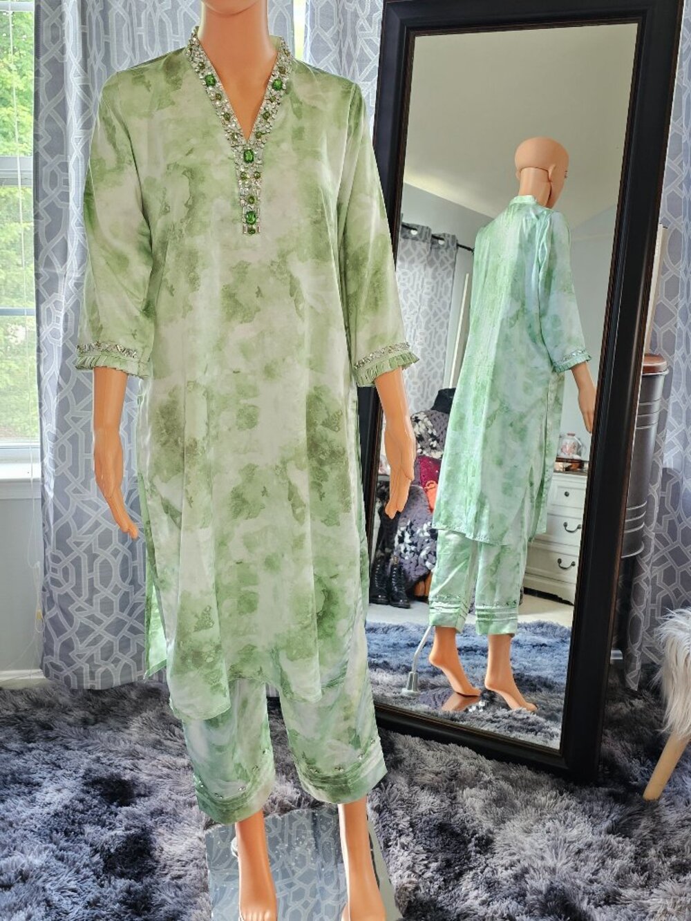 Embellished Green & White Tie‑Dye Kurta Set – Size 42 (US Large)